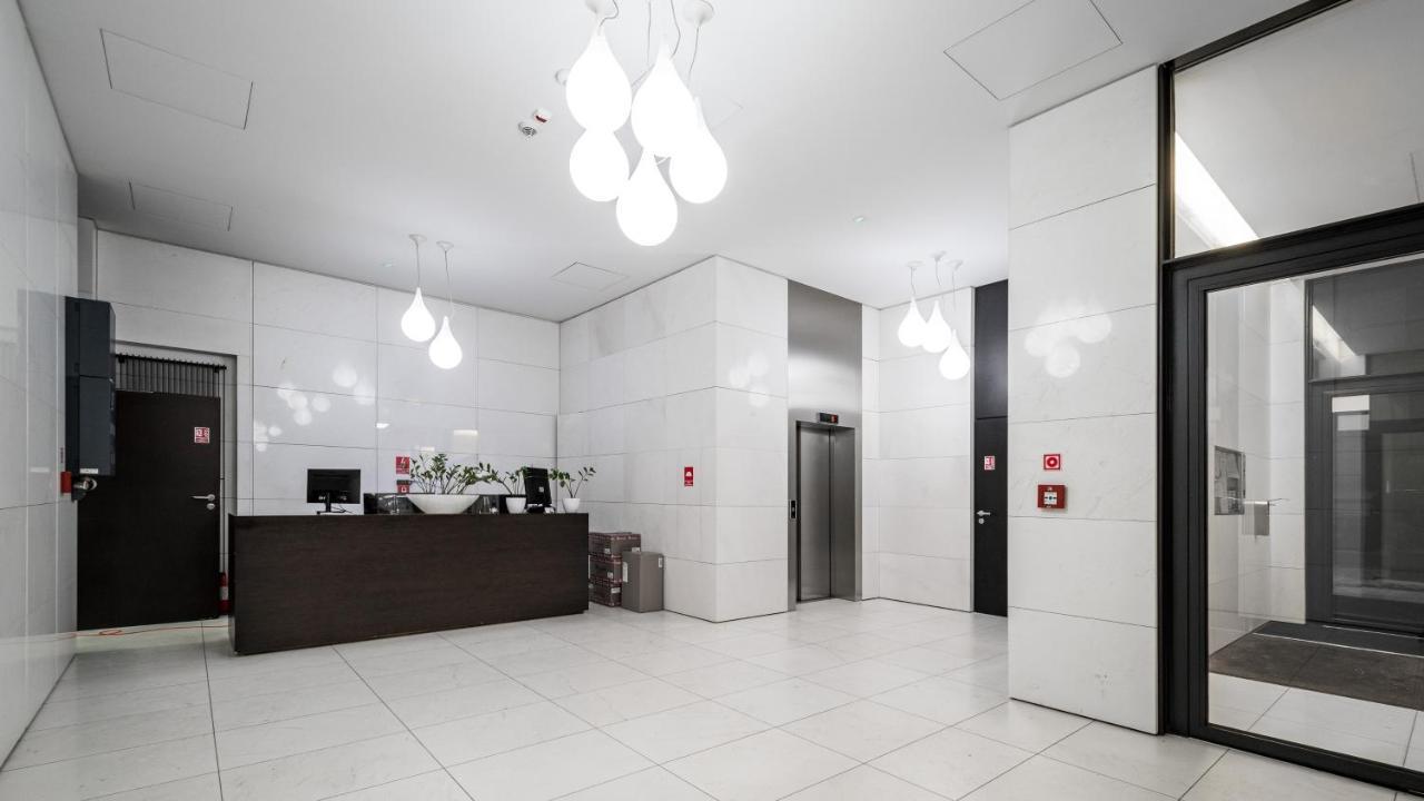 Apartamenty Sun & Snow 19 Dzielnica With Free Parking Warsaw Exterior photo